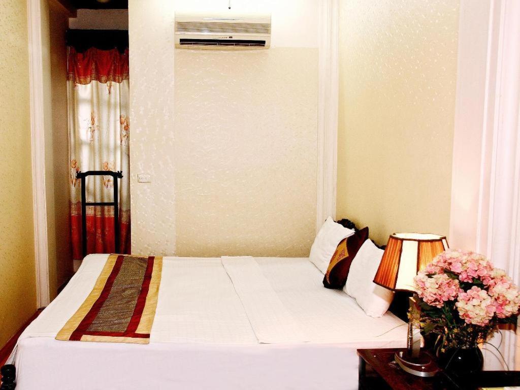 Kangaroo Hostel Hanoi Exteriör bild
